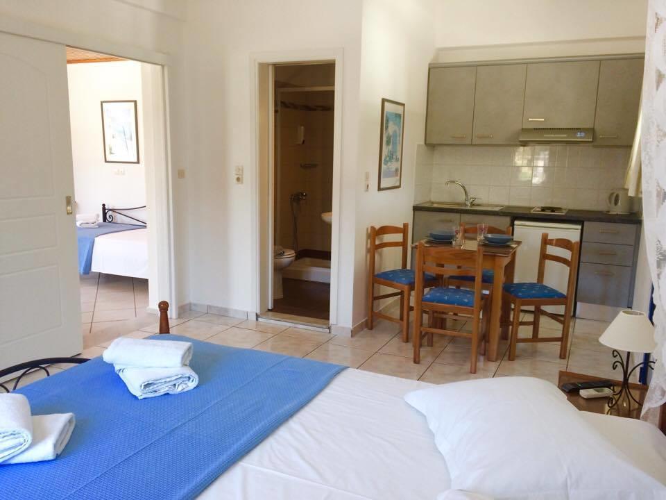 Villa Anna Maria Mylopotas Exteriör bild